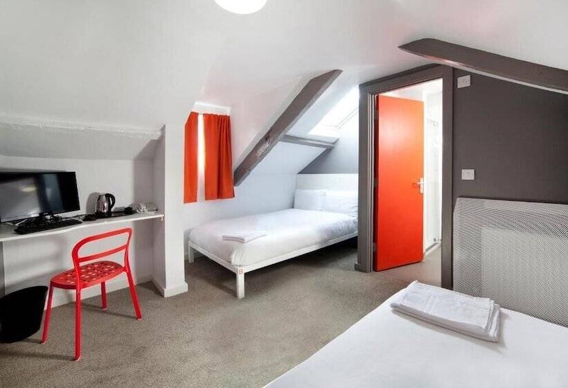 חדר סטנדרט לארבעה, Sleeperdorm   Hostel