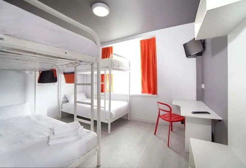 Vuode Makuusalissa, Sleeperdorm   Hostel