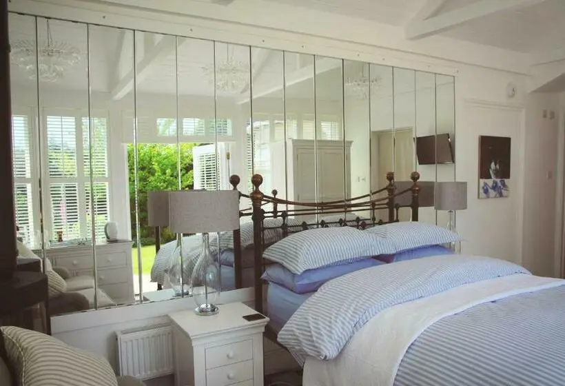 Standard-huone Puutarhanäkymä, Croft House Guest Suite Painswick