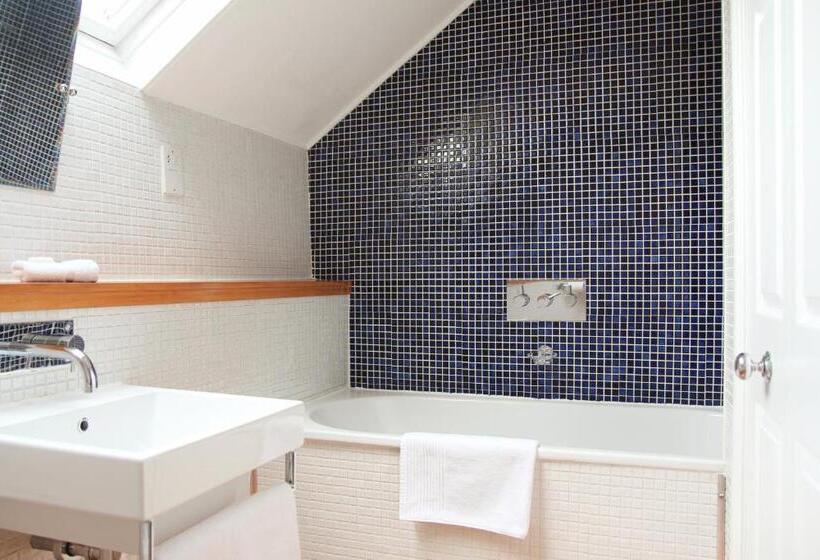 スタンダードルーム, Croft House Guest Suite Painswick