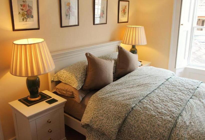 スタンダードルーム, Croft House Guest Suite Painswick