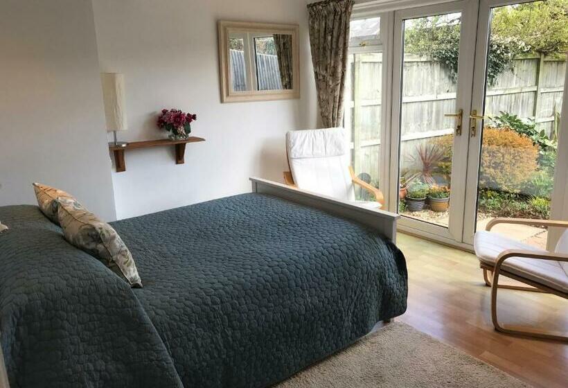 Номер Стандарт Вид на Сад, Garden Studio