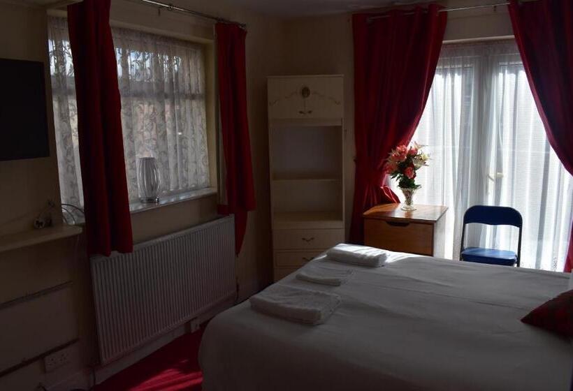 패밀리 룸, Lyndhurst