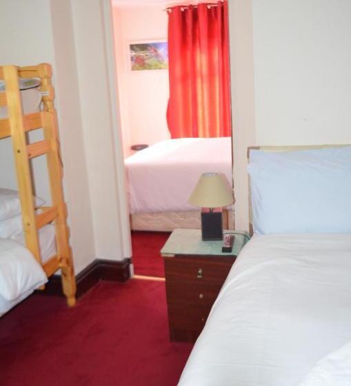 패밀리 룸, Lyndhurst