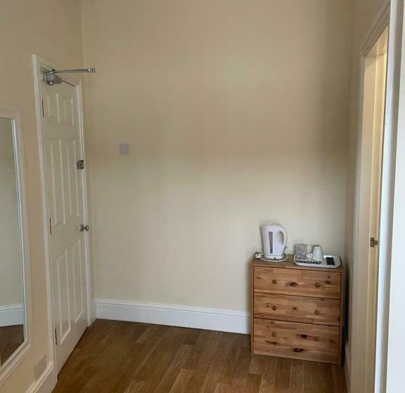 חדר אקונומי יחיד, Mersey View Hotel & Pub