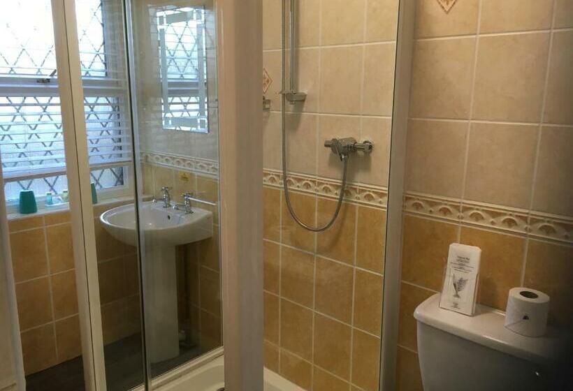 חדר דלוקס לשלושה, Southern Comfort Guest House