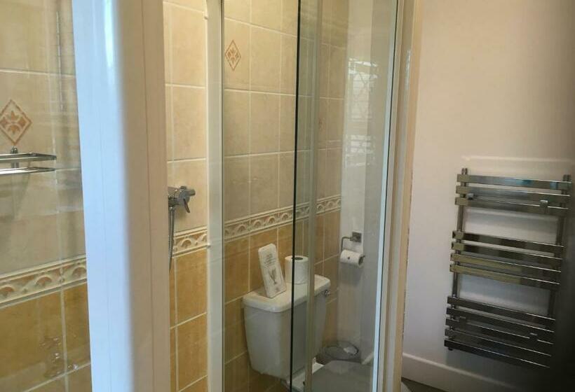 חדר דלוקס לשלושה, Southern Comfort Guest House