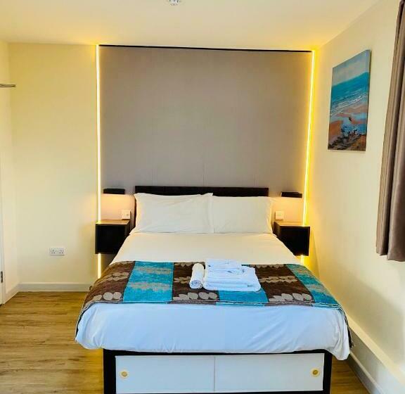 غرفة قياسية, Almond Tree