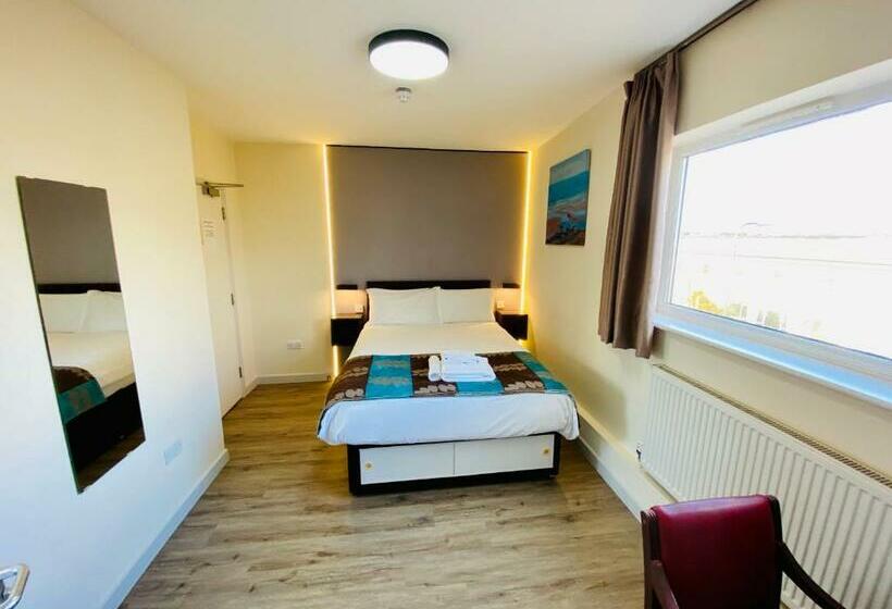 غرفة قياسية, Almond Tree