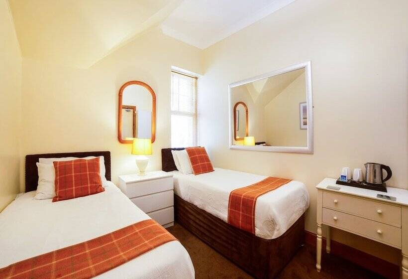 Camera Standard, Chandlers