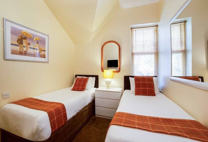 Camera Standard, Chandlers