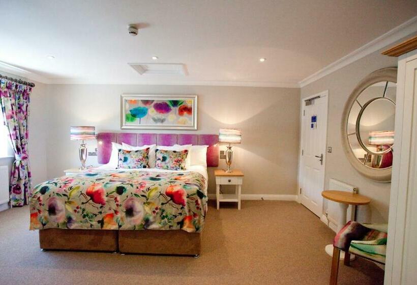 高级大房间, Foyles Of Glasbury