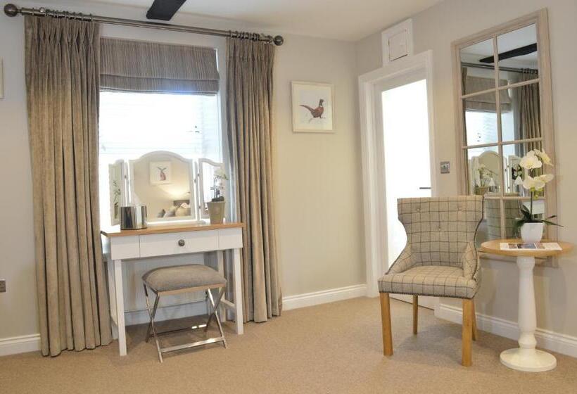 带大床的高级房间, Foyles Of Glasbury