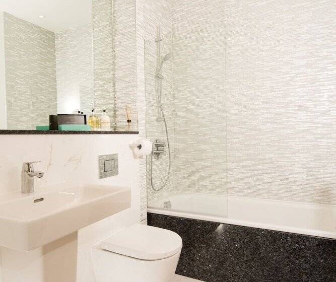 디럭스 룸, Restaurant James Sommerin