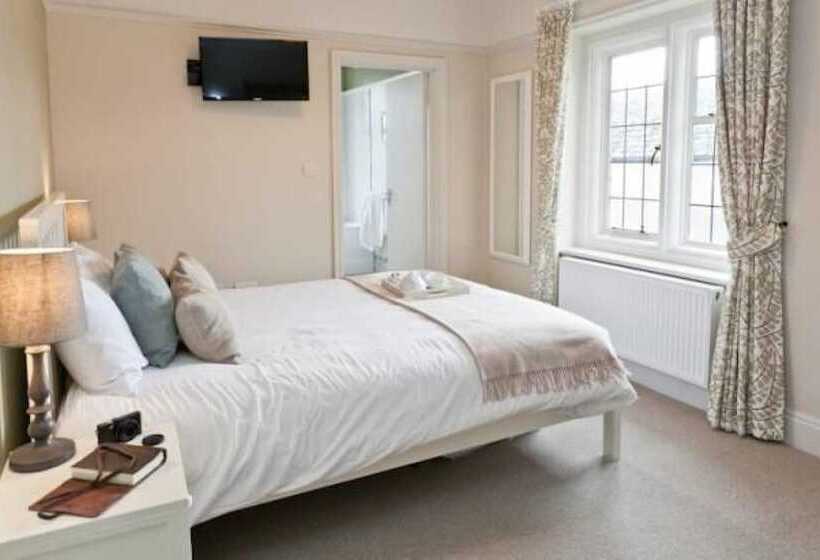 غرفة قياسية, The Bath Arms