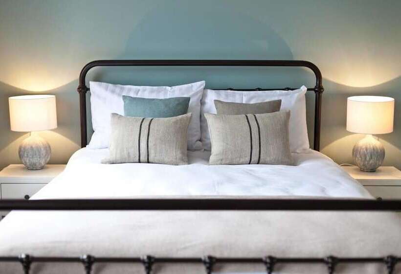 标准间, The Bath Arms