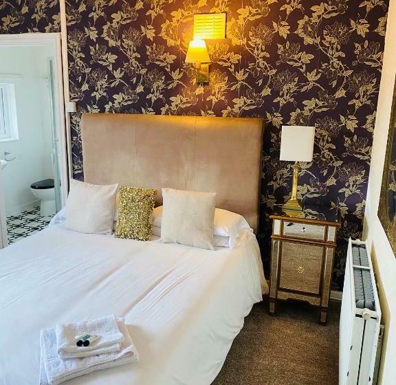 Номер Стандарт, The Traxx