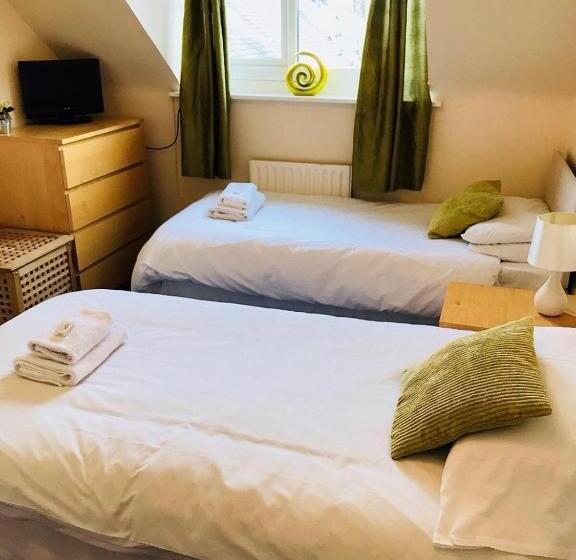 Номер Стандарт, The Traxx