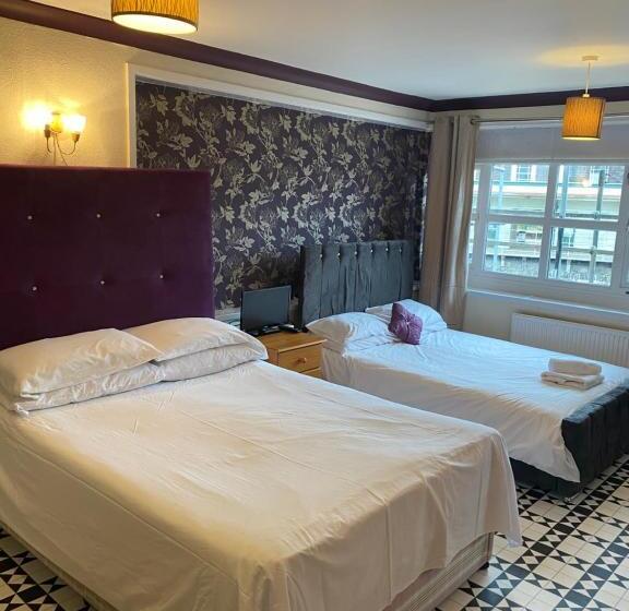 Семейный Номер, The Traxx