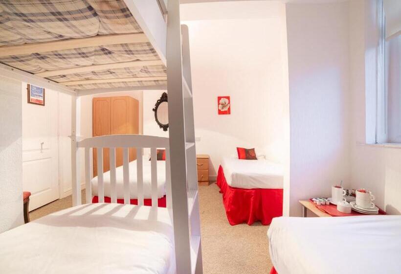 Семейный Номер, The Traxx