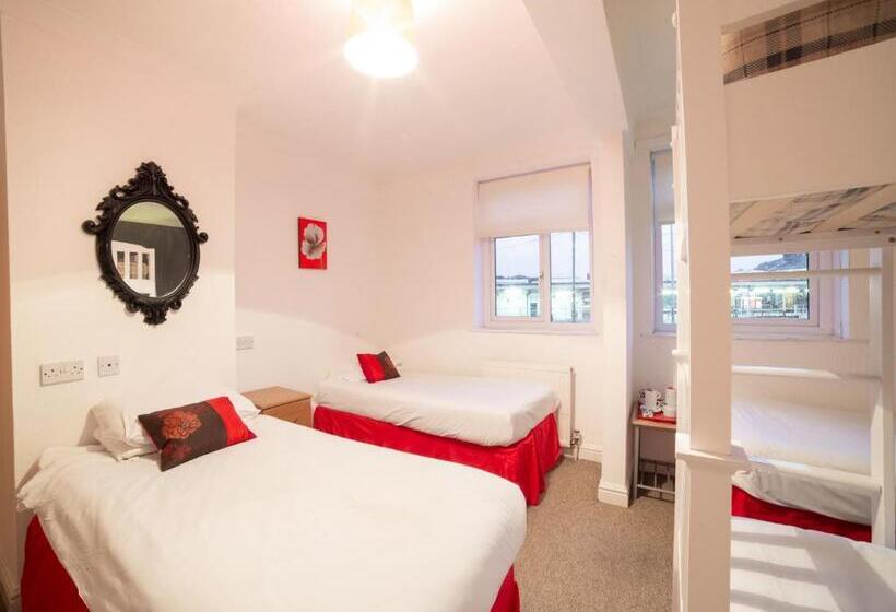 Семейный Номер, The Traxx