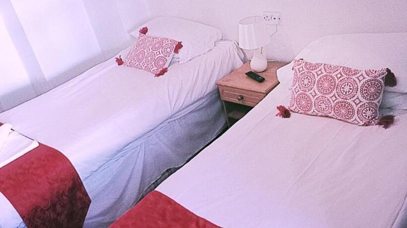 Семейный Номер, The Traxx