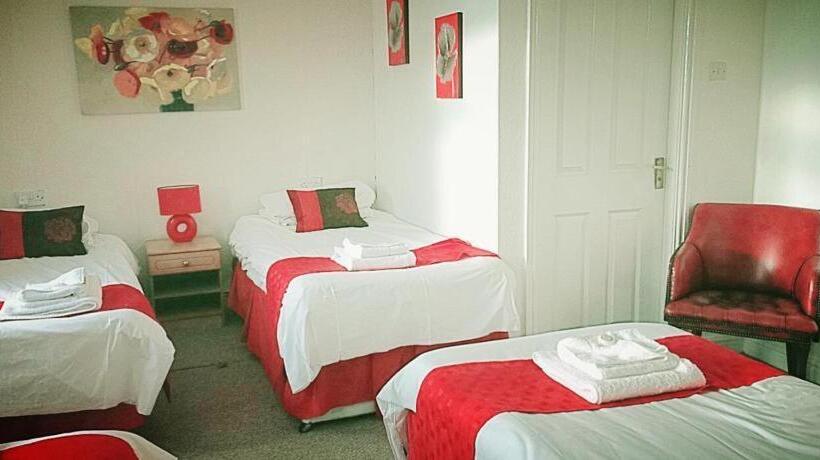 Семейный Номер, The Traxx