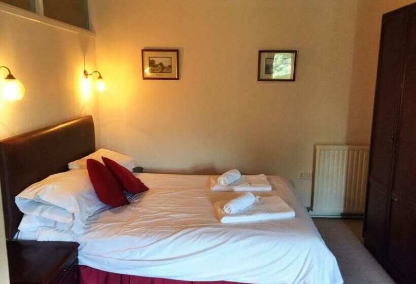 חדר משפתחתי סופריור, Trewern Arms