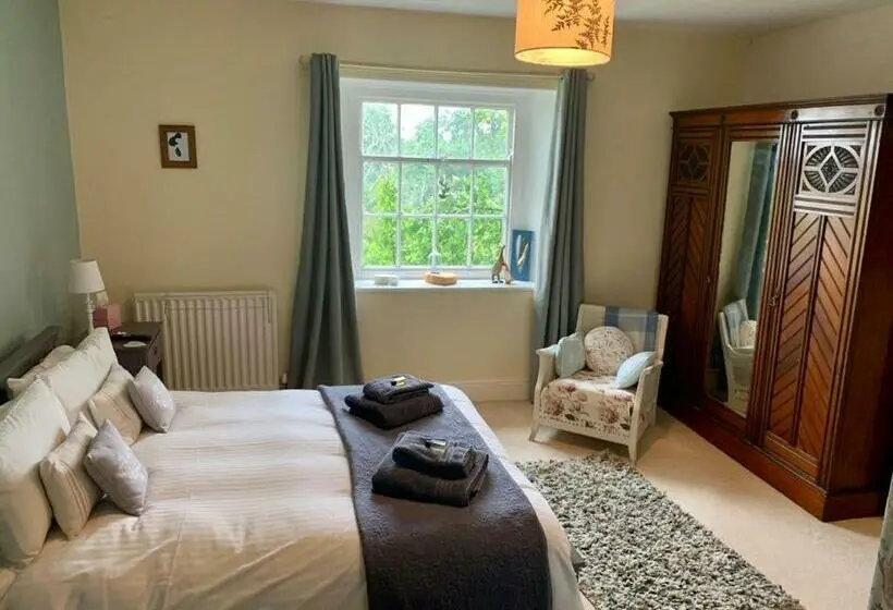 スタンダードルーム, Low Gingerfield Farm B&b
