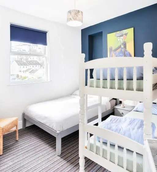 Perhehuone, Ocean Backpackers Self Catering Hostel