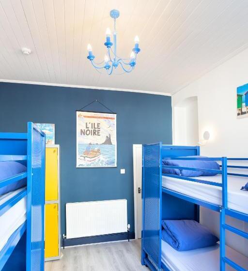 تختخواب در اتاق مشترک, Ocean Backpackers Self Catering Hostel