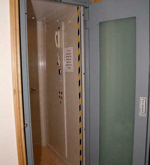 חדר סטנדרט יחיד, Channel View