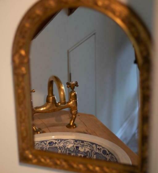 سوییت جونیور, Cherry Orchard Farm