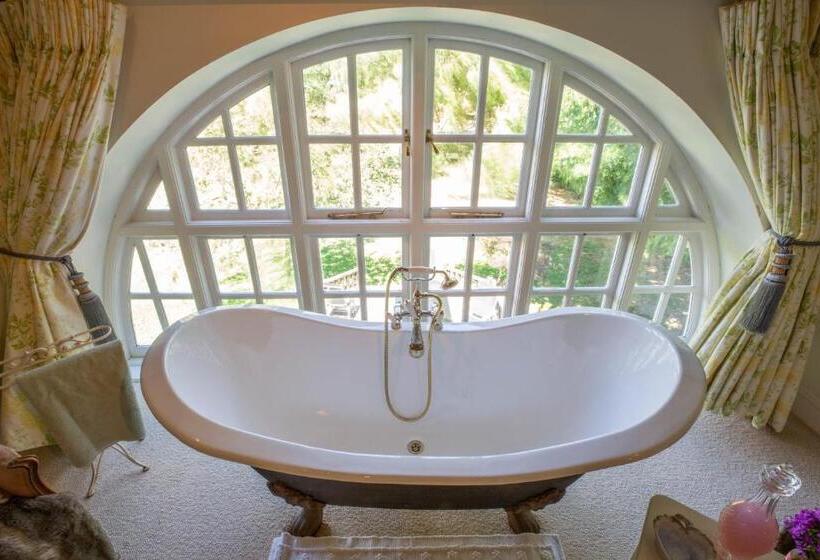 سوییت جونیور, Cherry Orchard Farm