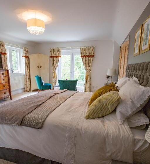 سوییت جونیور لوکس, Cherry Orchard Farm