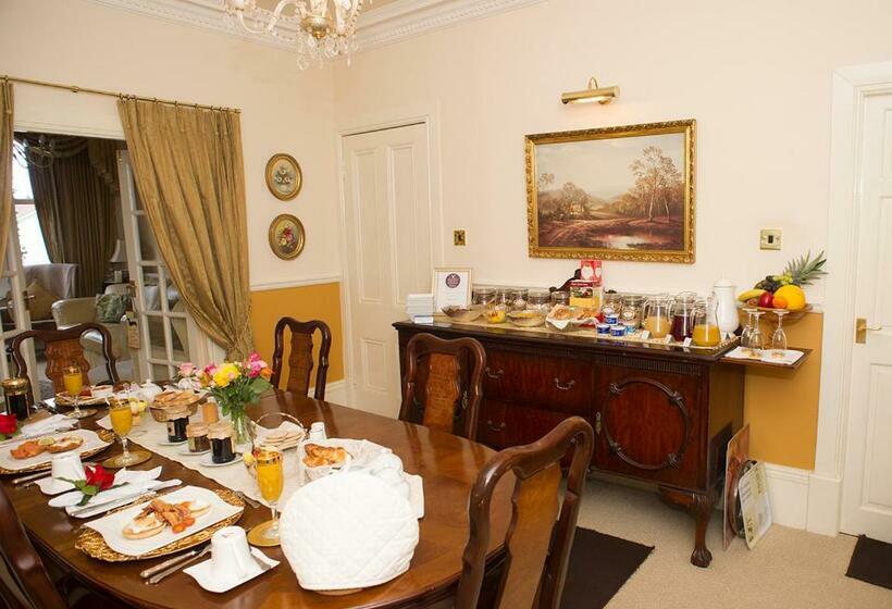标准间, Craig Park House