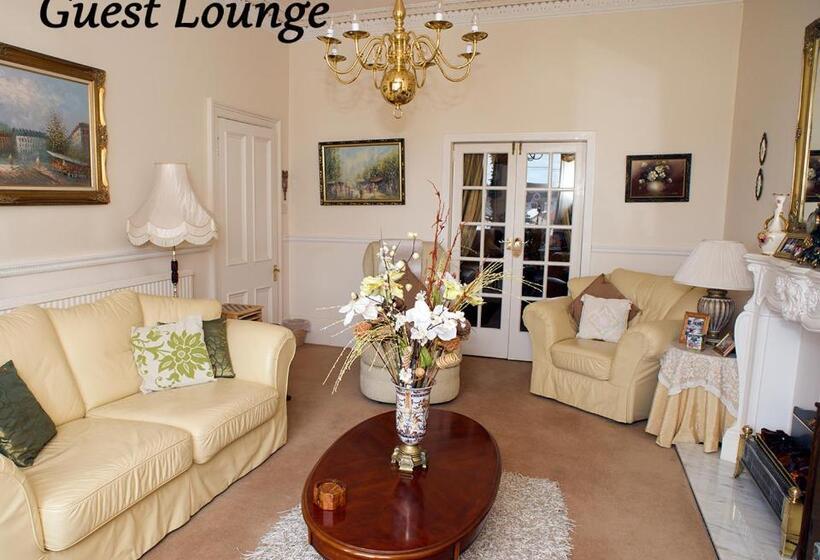 חדר סופריור עם מיטת קינג, Craig Park House