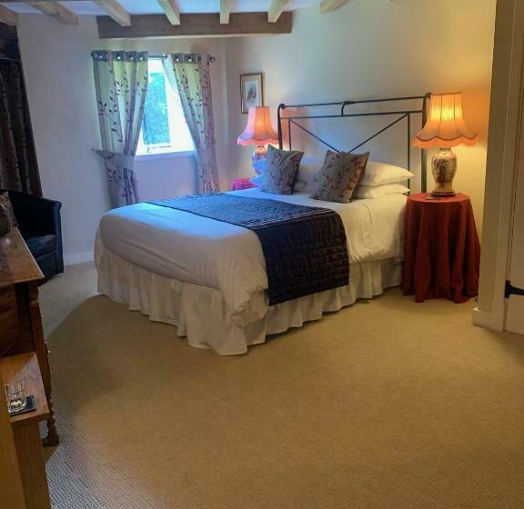 Cameră Standard, Fiddleback Farm