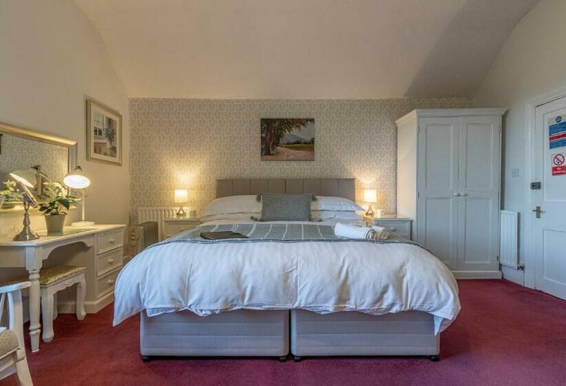 Семейный Номер Вид на Сад, Glyntwrog House