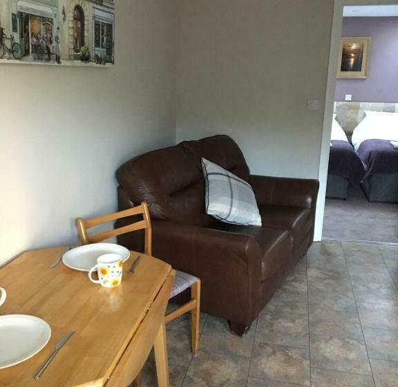 בקתת חדר, Linden Tree Holiday Apartments