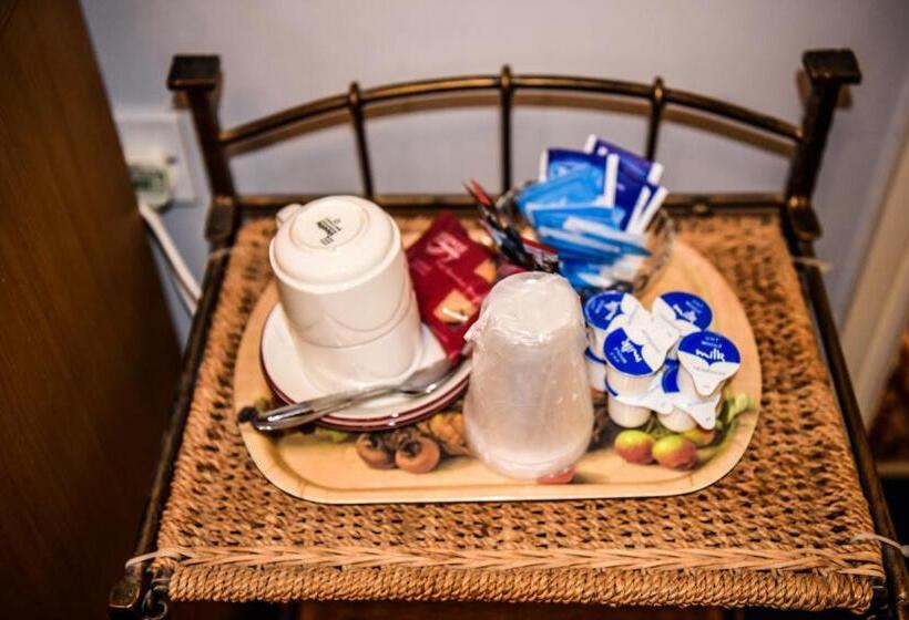 Family Room, Maryland