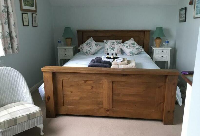 标准间, Monks Cleeve