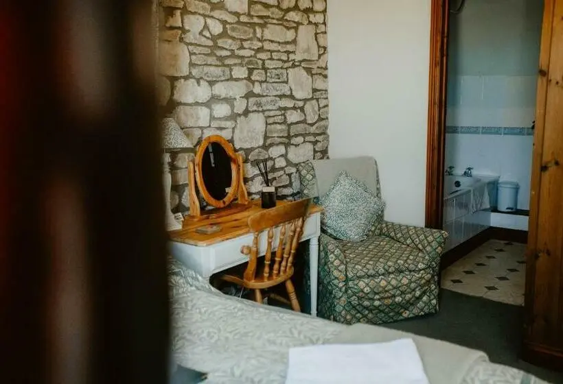 スタンダードルーム, Toghill House Farm