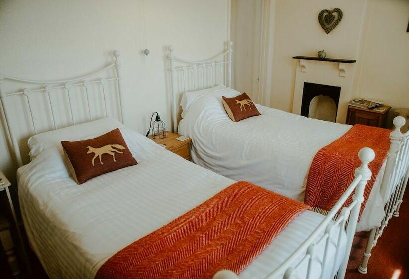 اتاق استاندارد, Toghill House Farm