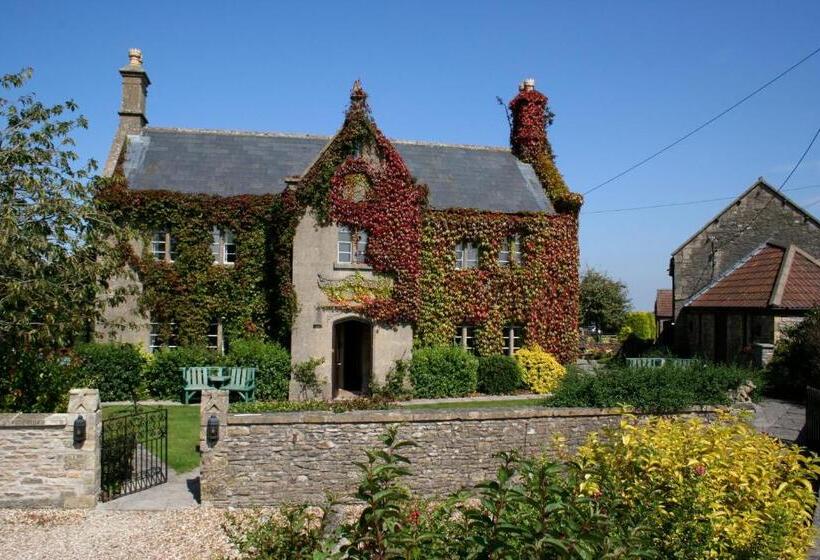 패밀리 룸, Toghill House Farm