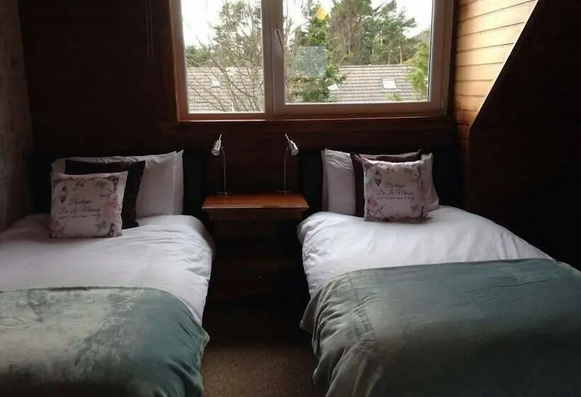 Perhehuone, Dunroamin Bed And Breakfast
