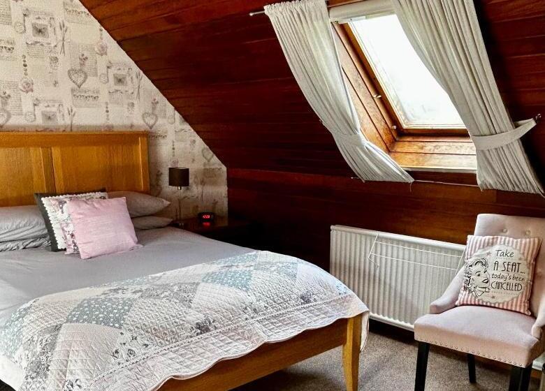 家庭间, Dunroamin Bed And Breakfast