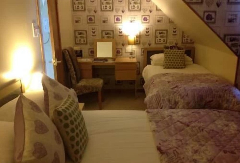 标准三人间, Dunroamin Bed And Breakfast