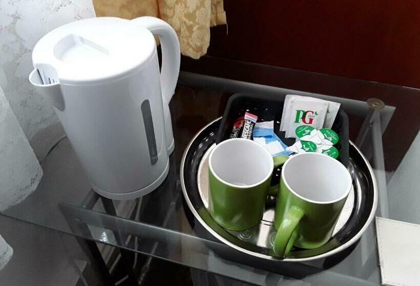 スタンダードルーム, Royale