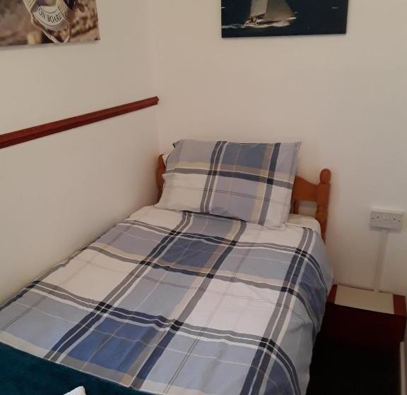 スタンダードシングルルーム, Royale